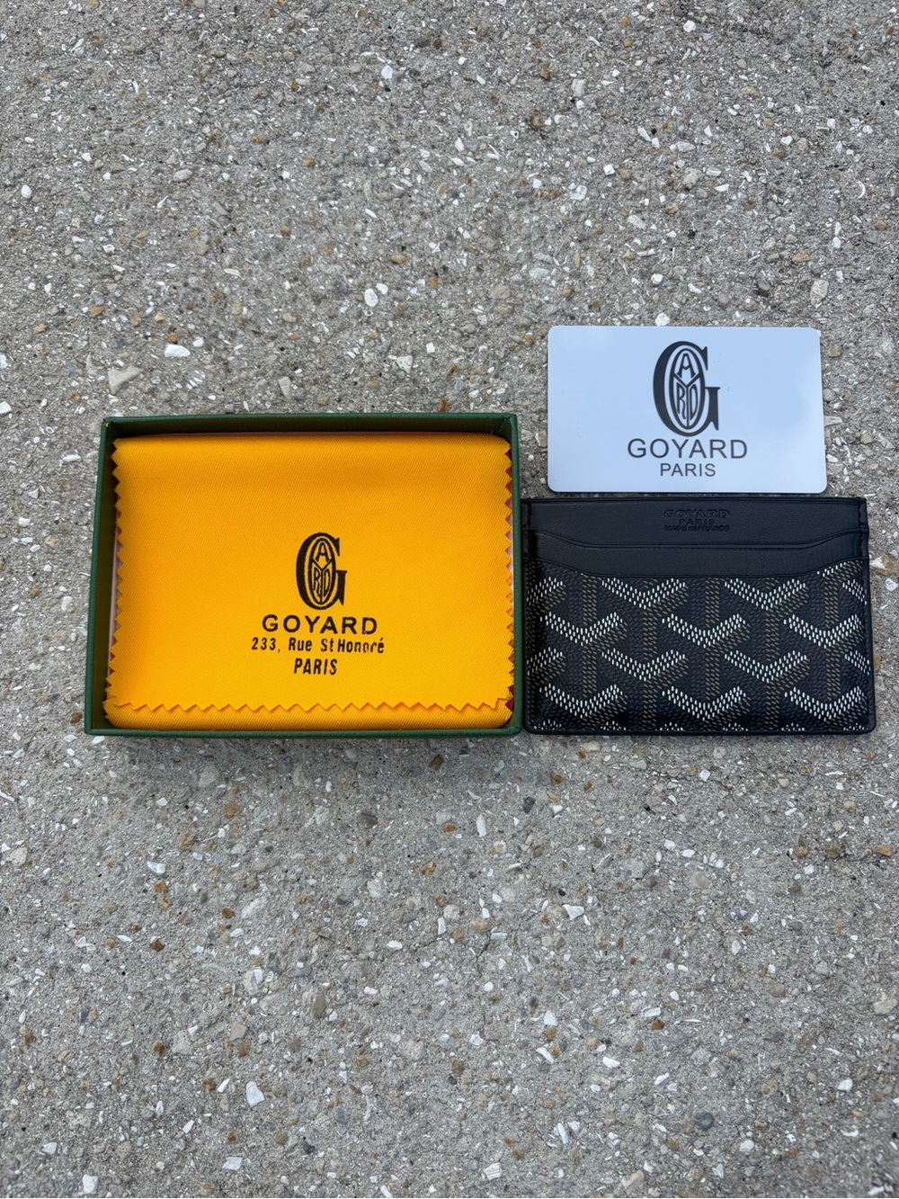 Abercrombie brown card holder